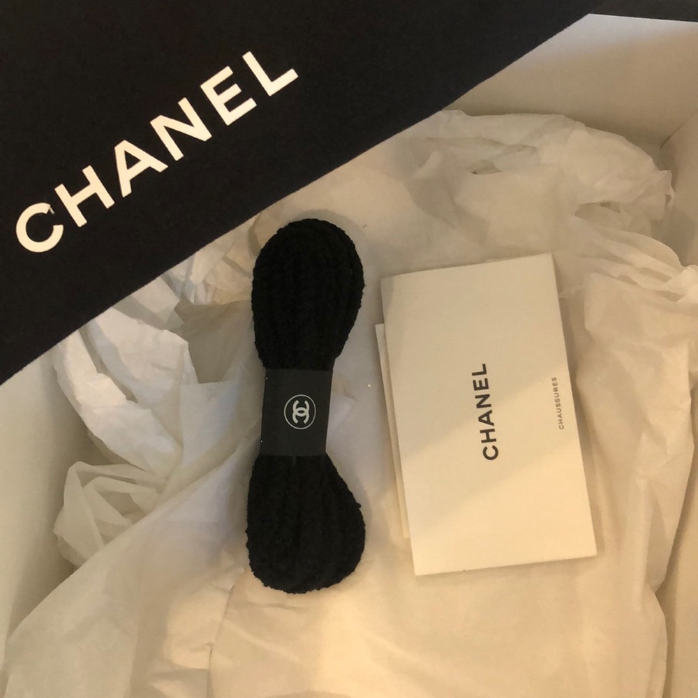 Chanel gold sneakers - Picture 3 of 11